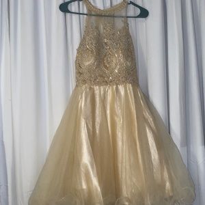 Prom Dress. Champagne/ Gold. Size 6